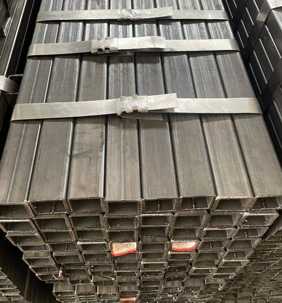 伊犁工业用梯子 镀锌管焊接梯子 铁梯子方管梯