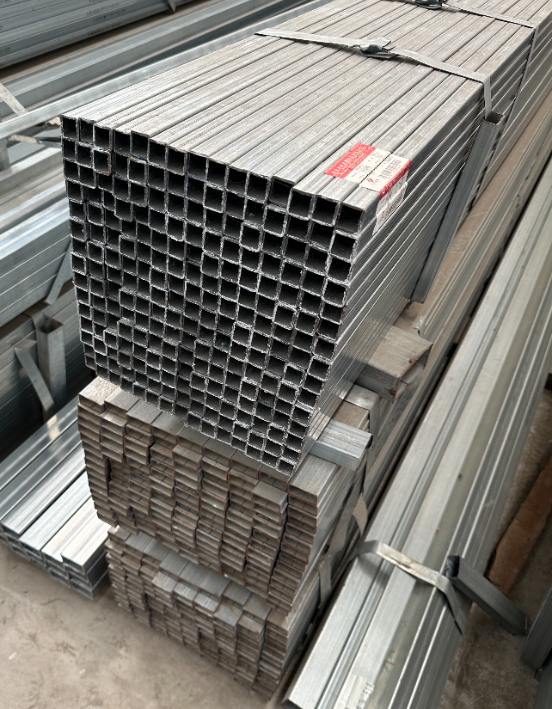 伊犁现货供应30*50*2镀锌方管50*80*3.0 20*20*1.5 20*40*2.0规格齐全