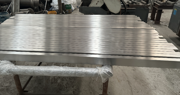 伊犁不锈钢无缝方管 